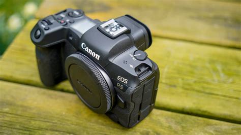 Canon EOS R5 vs EOS 5D Mark IV - Camera Jabber