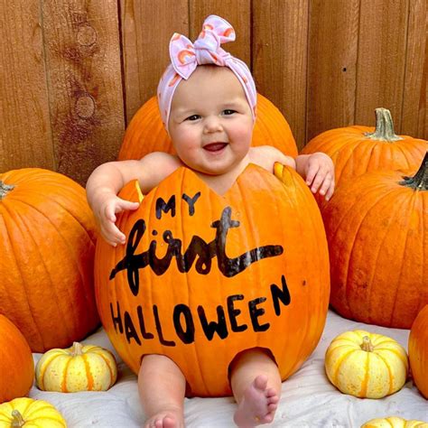 15 Cute Halloween Photoshoot Ideas for Babies - Mimosas & Motherhood