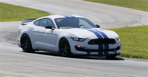 A speedy spin in 526-hp Ford Shelby GT 350 R Mustang