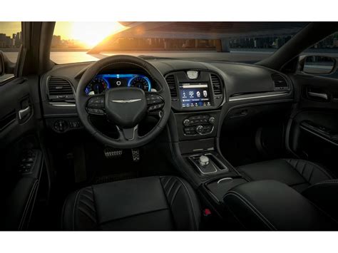 2023 Chrysler 300: 247 Interior Photos | U.S. News