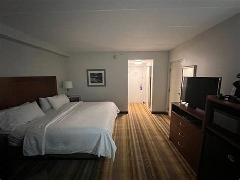 HOLIDAY INN EXPRESS PHILADELPHIA AIRPORT, AN IHG HOTEL $136 ($̶1̶6̶6̶ ...