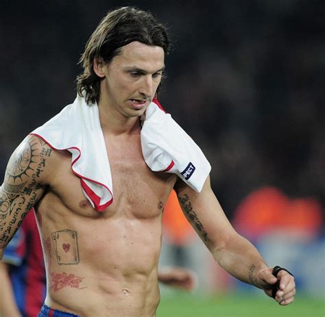 Fussball: Tattoos – der neue Körperkult der Kicker - WELT