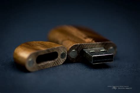 Custom Flash Drives: the Way to Set Your Business Apart? - DustinAbbott.net