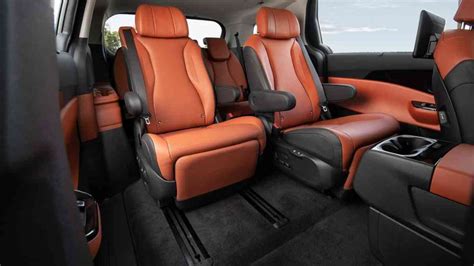 Can Kia Carnival Seats Turn Around? | Vehicle Answers