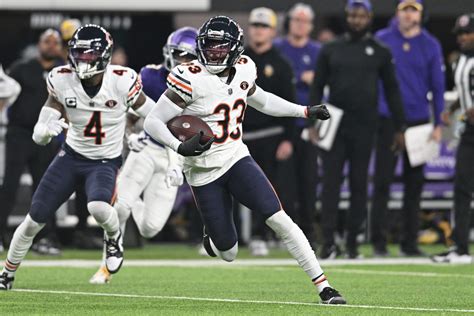 Jaylon Johnson Contract Details: Re-Signs With Bears for $76 Million ...