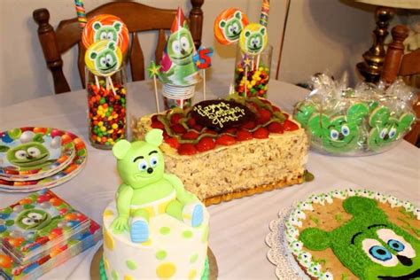 It's party time!!! Happy Birthday party idea. Gummibär the Gummy Bear. | Bear birthday party ...