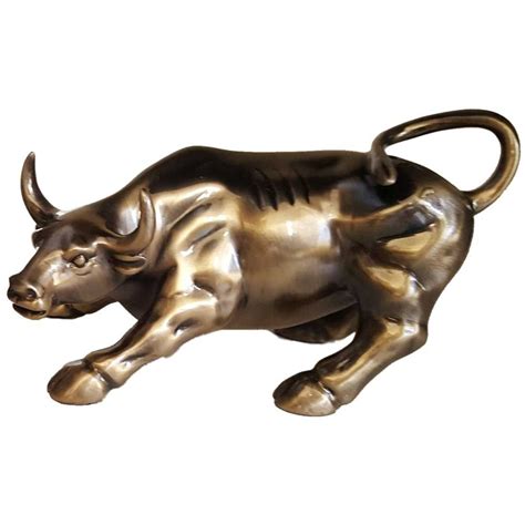 Wall Street Bull in New York bronze in 2021 | Bull statue, Wall street ...