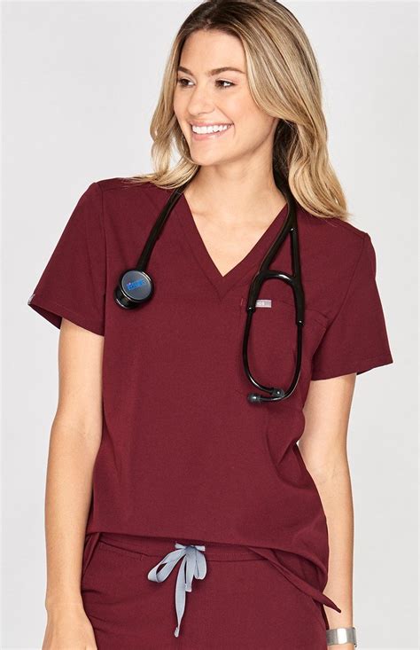 Women's Catarina One-Pocket Scrub Top · FIGS | Stylish scrubs, Fit ...