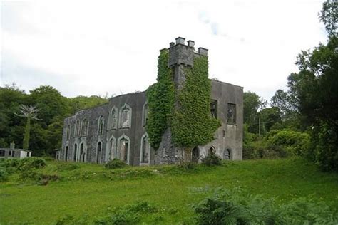 THE GLENGARRIFF CASTLE | Castles in ireland, Castle, Irish castles