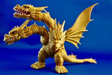 Fujimi Heisei King Ghidorah Build-up and photo by Stan G. Hyde | Box ...