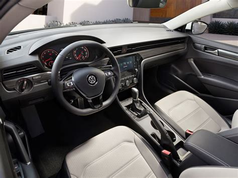 2021 Volkswagen Passat Interior | Andy Mohr VW