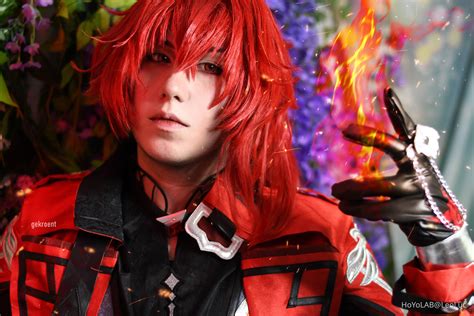 Red Dead of Night Diluc 《COSPLAY》 Genshin Impact | HoYoLAB