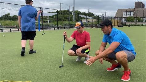 Free golf lessons in Far Rockaway attract Queens youngsters