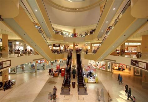 15 Best Shopping Malls in and around New York City | Attractions of America