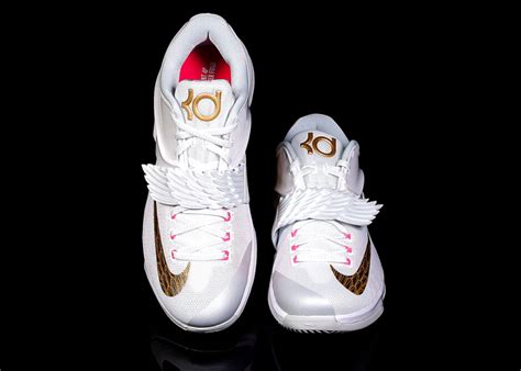 A Detailed Look at the Nike KD 7 "Aunt Pearl" - SneakerNews.com