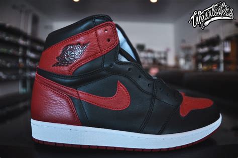 An Up Close Look at the 2016 Air Jordan 1 'Banned' - WearTesters