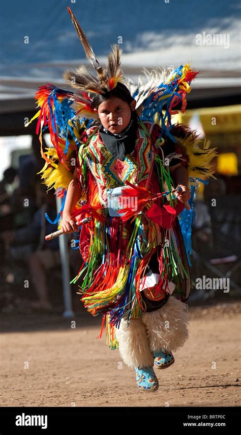 Chumash native American woman dancing Stock Photo - Alamy