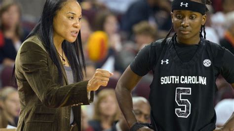 South Carolina Women's Basketball: Lady Gamecocks Fall in Knoxville - Garnet And Black Attack