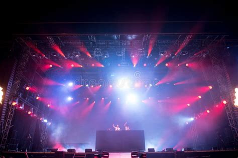 Live drum and bass concert editorial stock image. Image of musical - 155212294