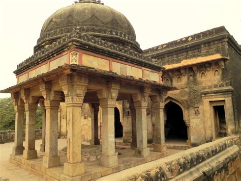 Mehrauli Archaeological Park, Delhi. Get Address, Location Map, Photo Gallery, Review and more ...