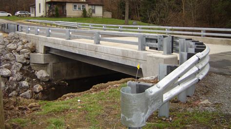 Guardrail Knowledge Base - Short Span Steel Bridges