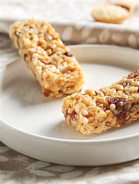 Vegan No-Bake Crispy Rice Bars - The Vegan Atlas