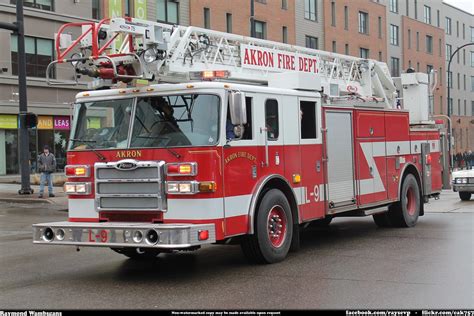 Akron Fire Department Pierce Ladder 9 L-9 | Raymond Wambsgans | Flickr