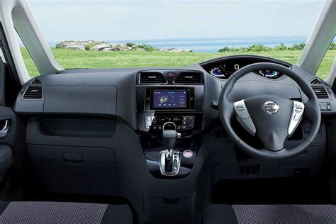 interior nissan serena x - Ella Lawrence