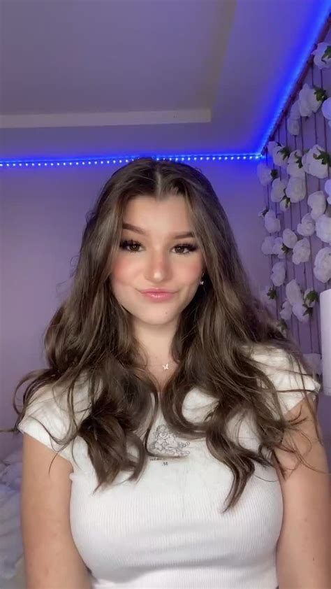 Brooke Monk (@brookemonk_) Official TikTok | Watch Brooke Monk's Newest ...