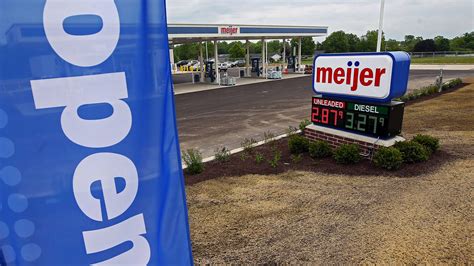 Meijer Express gas station opens in Stow