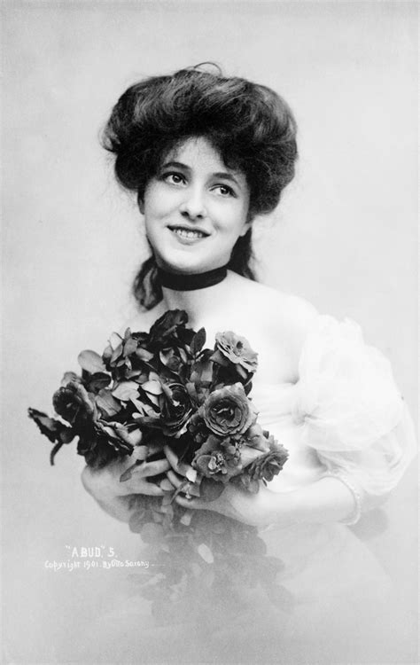 File:Evelyn Nesbit by Sarony Studio, 1901.jpg - Wikimedia Commons