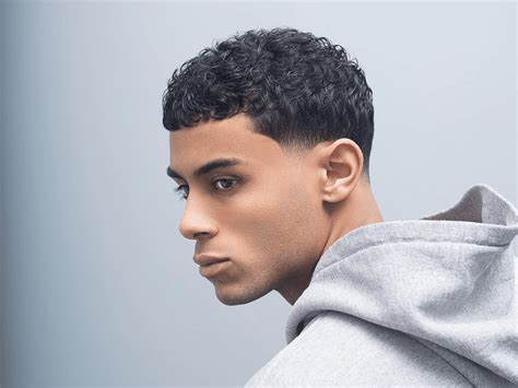 Get a Sharp Look with Black Hair Taper Fade: Transform Your Style Now!