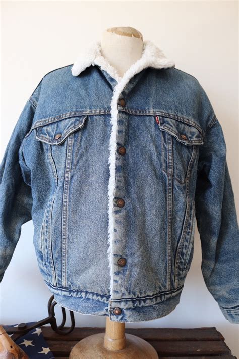 Vintage 1980s 80s Levis Levi Strauss shearling sherpa lined blue denim trucker jacket red tab ...