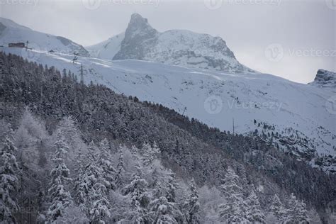 mountain matterhorn zermatt switzerland 10730812 Stock Photo at Vecteezy