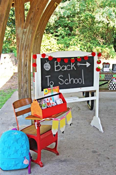 Back To School Back to School Party Ideas | Photo 5 of 27 | Murales ...