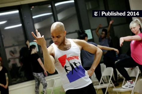 Beyoncé’s Dance Moves Draw Fans to a New Workout Class - The New York Times