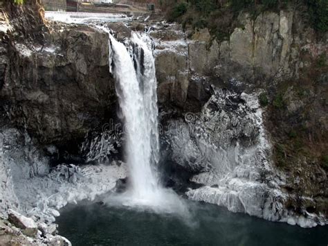 Snoqualmie Falls in Winter stock image. Image of waterfall - 5087371