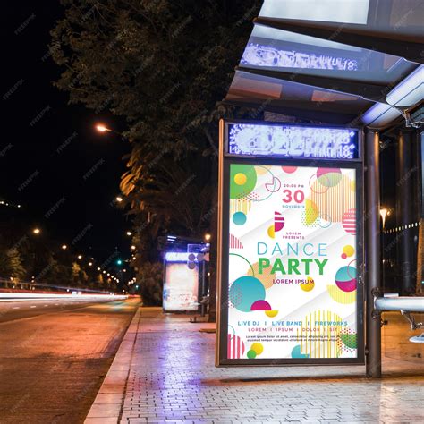 Premium PSD | Bus stop billboard mockup in city at night