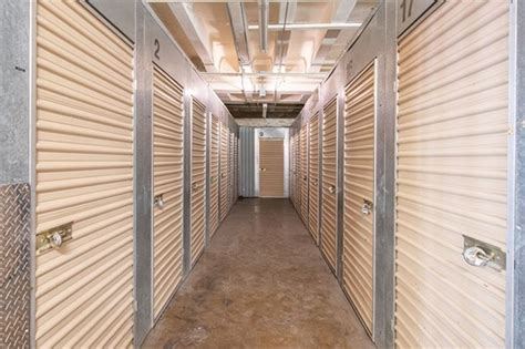 Chicago, IL, Self-Storage Units Near 5733 North Broadway St | Public ...