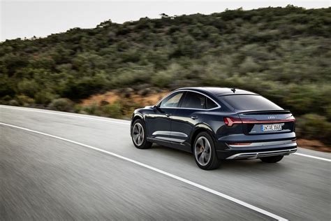 AUDI e-tron Sportback Specs & Photos - 2019, 2020, 2021, 2022, 2023 ...