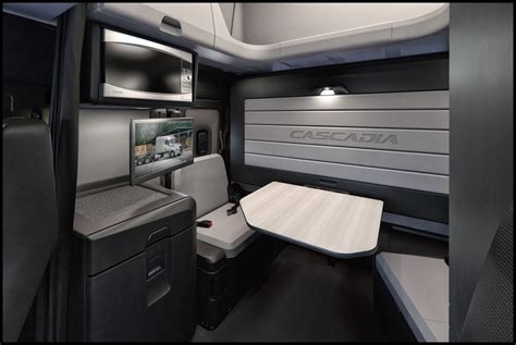 DuncanPutman.com Blog: Freightliner’s New Cascadia Receives 2017 GOOD DESIGN Award