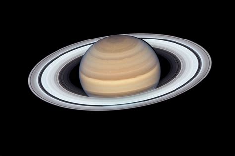 Saturn's rings shine in breathtaking new portrait captured by Nasa's ...