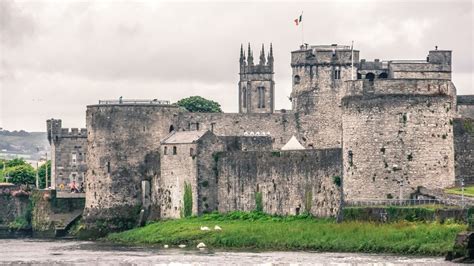 13 Reasons Why You Should Visit Limerick, Ireland | Castles to visit, Castle, Limerick ireland