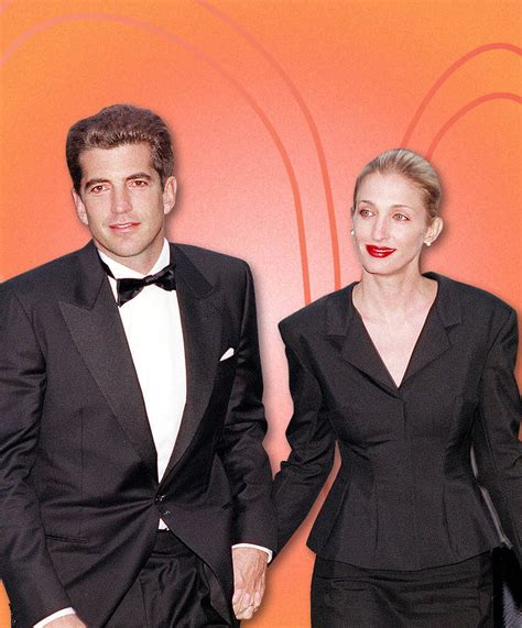 Carolyn Bessette Wedding Dress: Why It's Still So Iconic