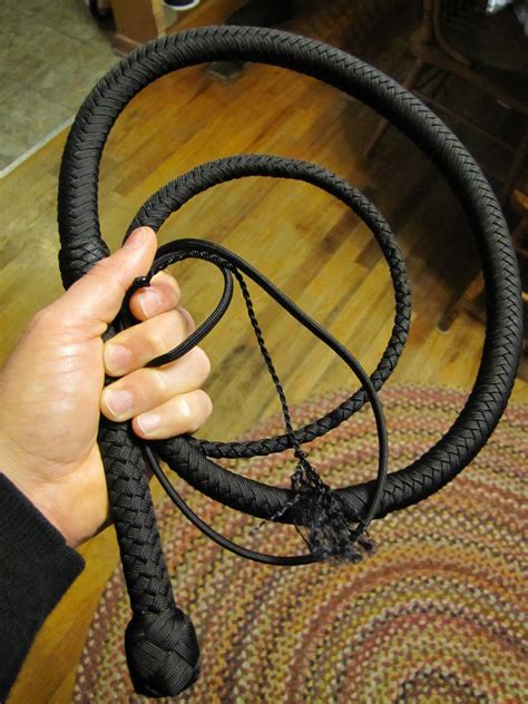 Happy Cracking: Ryan's Nylon Whip Blog: How to Make Your Bullwhip Louder!!!