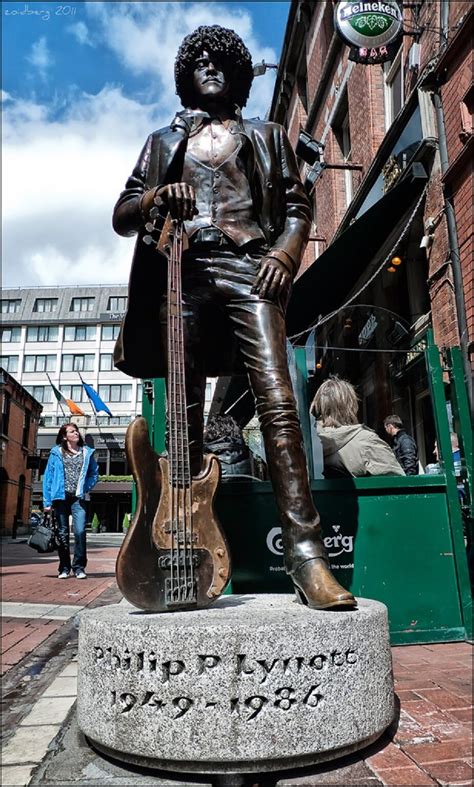 Phil Lynott Statue – Telegraph