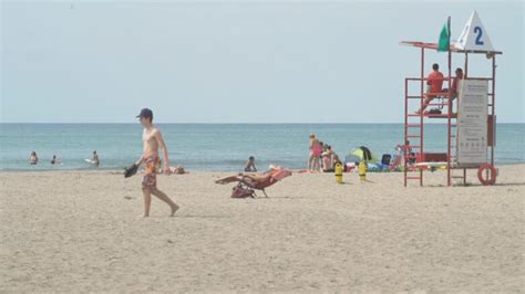 'Bad summer' starting to look up in Port Stanley | CBC News