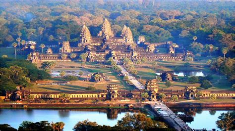 Combodia Holidays| Angkor Wat temple|Tours to Combodia| Tourist destinations in Asia|Tourist ...