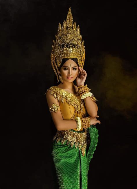 🇰🇭 Beautiful Khmer apsara 🇰🇭 Cambodia traditional costume of apsara ...