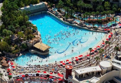 Top 10 Las Vegas Pools (2024) | Las Vegas Direct